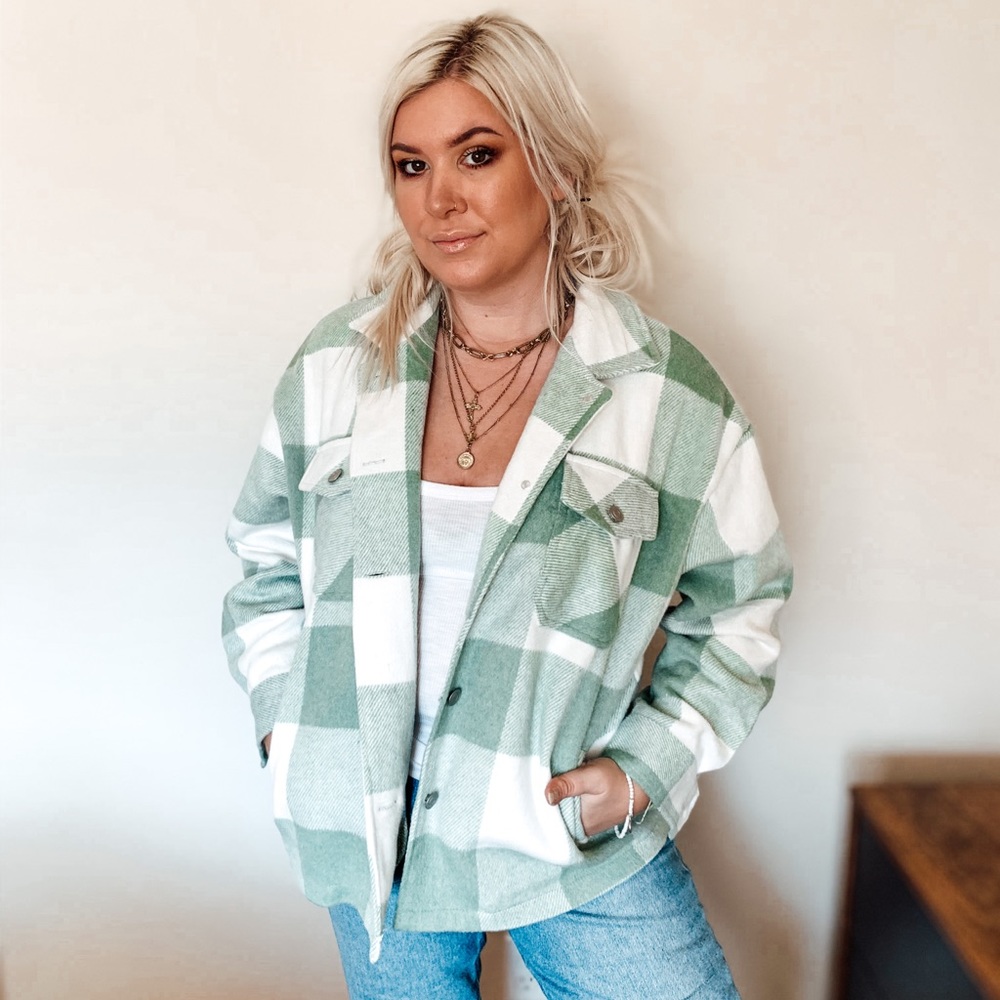 NWT MINT PLAID SHACKET